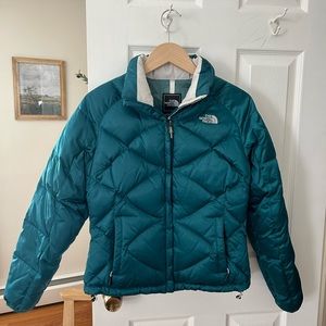 North Face 550 Puffer Jacket - Brand New